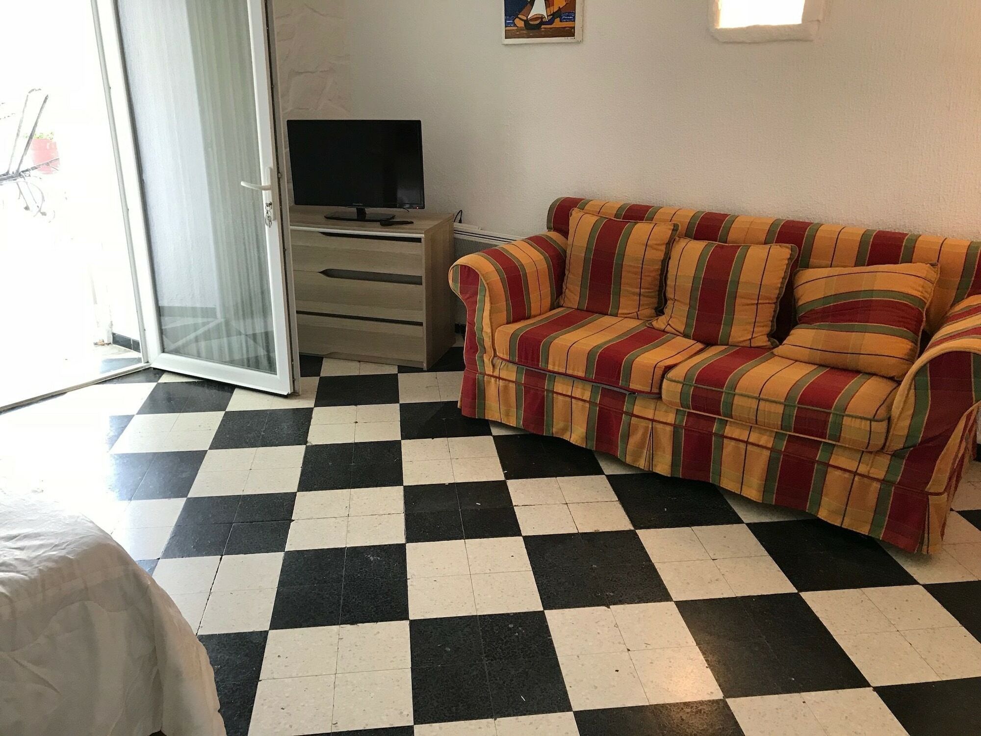 Auberge Des Garrigues Нім Екстер'єр фото