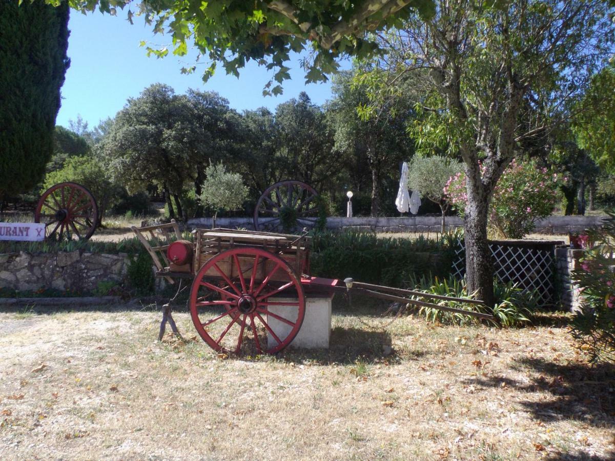 Auberge Des Garrigues Нім Екстер'єр фото