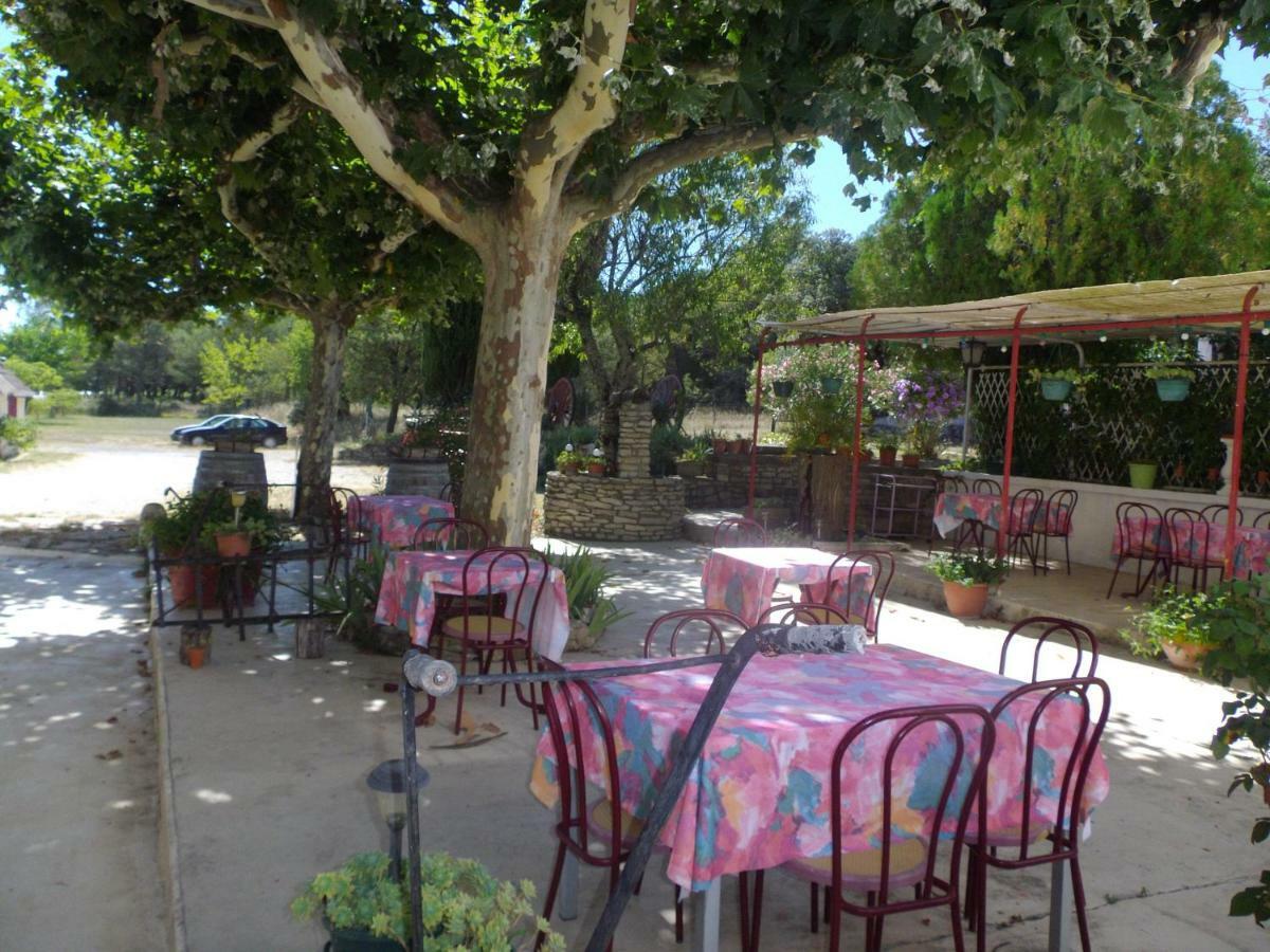 Auberge Des Garrigues Нім Екстер'єр фото